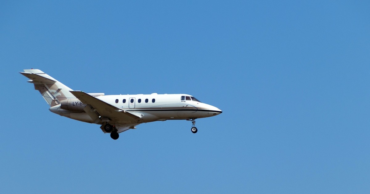 Private jet pictures aren't from Davos 'climate change conference' this year - Full Fact
