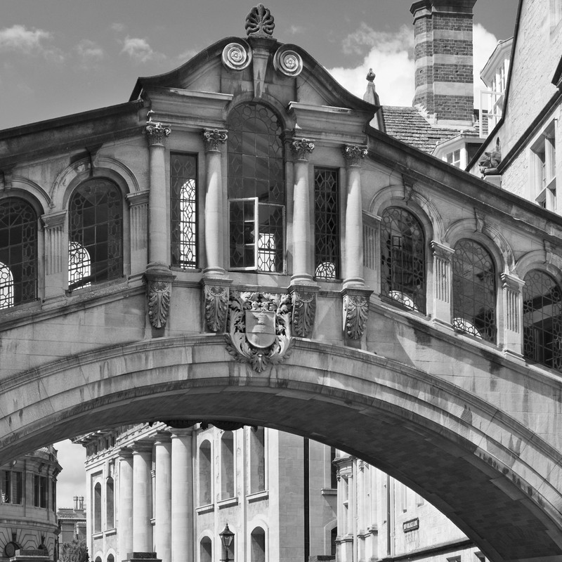 Where do UK applicants to Oxford University come from?