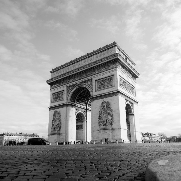 ‘Pride installation' on Arc de Triomphe is animated video