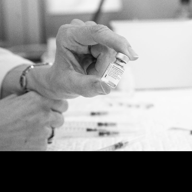 Covid-19 vaccines do not make you magnetic