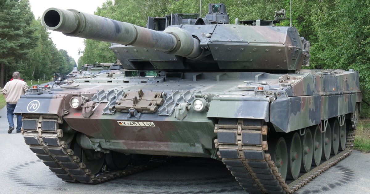 Var Storbritannia det første landet som sendte stridsvogner til Ukraina?