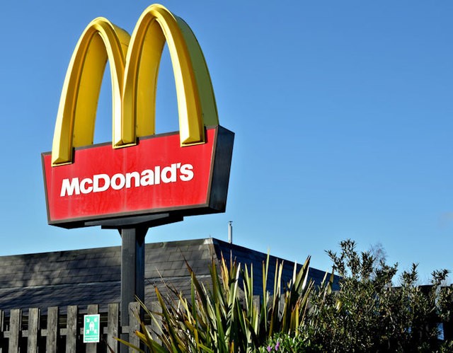 Manure dumped at French McDonald’s protesting meat supply not Israel