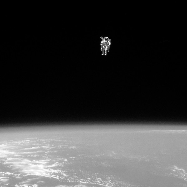 Photo of astronaut floating above Earth is real