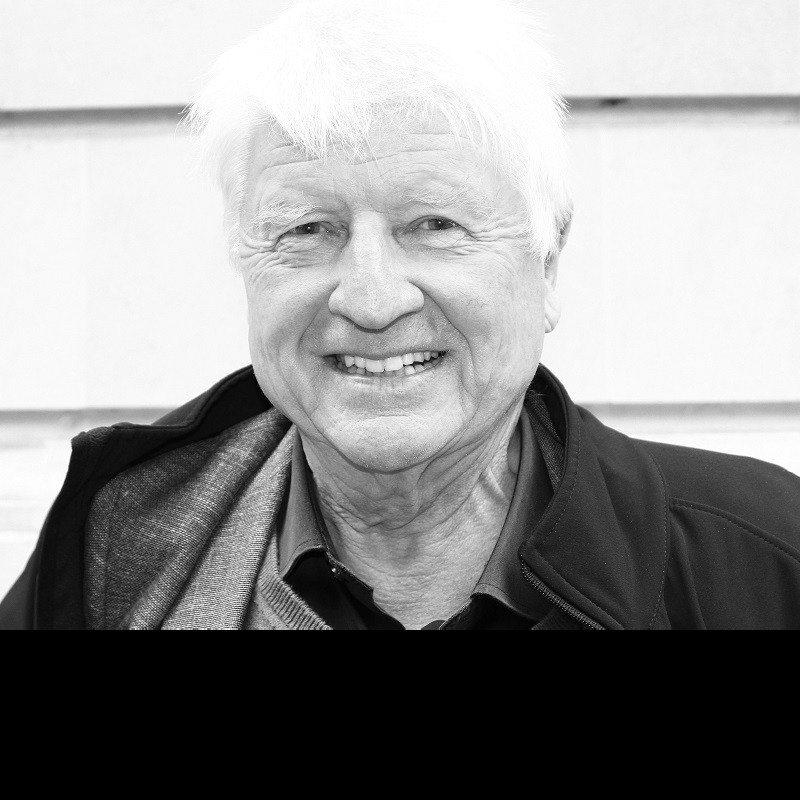 Stanley Johnson did write a novel called ‘The Virus’