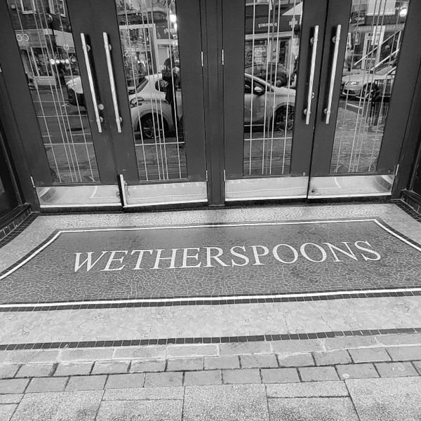 Wetherspoons ‘meal for two’ deal is fake