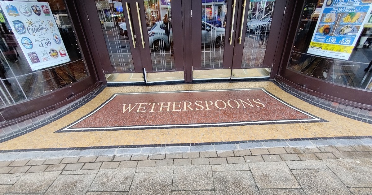 Wetherspoons is not giving away free meals for two on Facebook