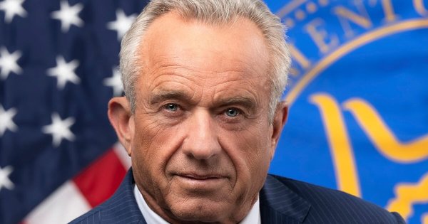 Official portrait of Robert F. Kennedy Jr., the United States secretary of health and human services.