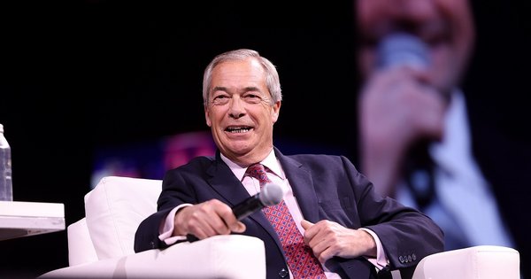 Reform UK leader Nigel Farage MP speaking at an event in the US