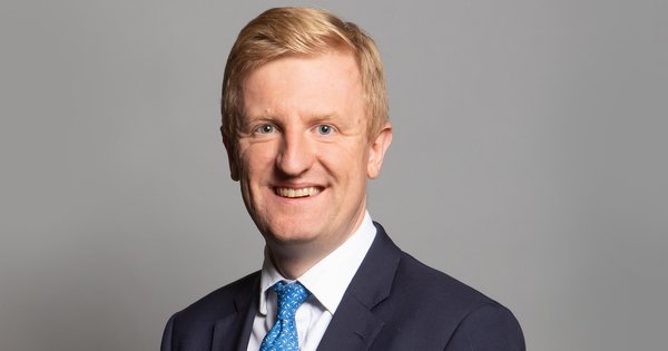 22_dec_2023_official_portrait_of_rt_hon_oliver_dowden_mp_crop_1.jpg