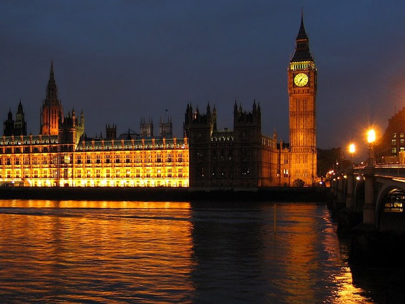 25_march_2022_palaceofwestminsteratnight.jpg