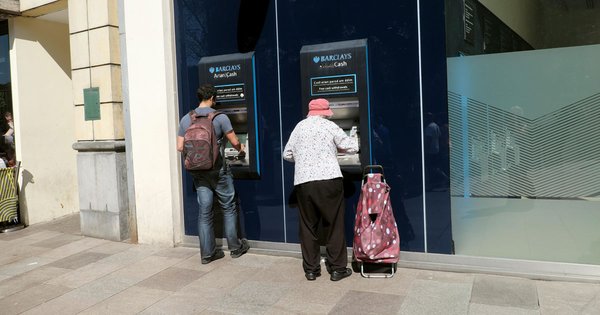 310119refugees1.jpg
