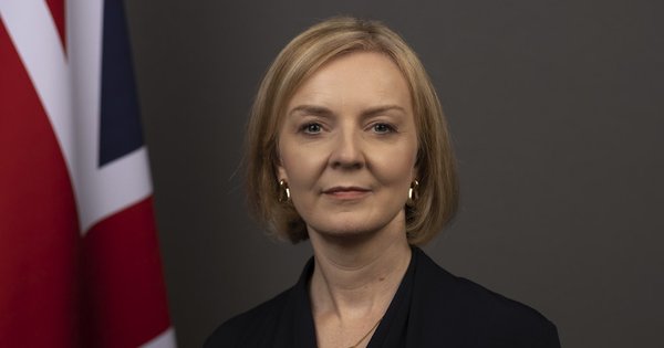 Liz Truss’s official portrait as Prime Minister