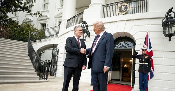 UK Prime Minister Sir Keir Starmer and US President Donald Trump shaking hands outside the White House