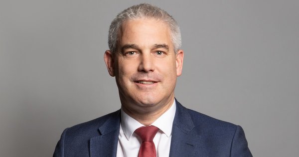 9_nov_2023_official_portrait_of_rt_hon_steve_barclay_mp_crop_1.jpg