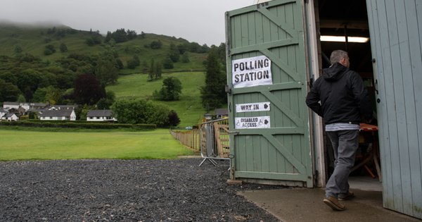 A polling station sign in the Lake District