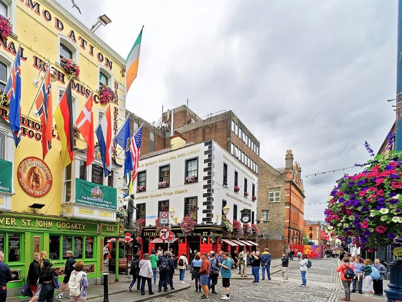 The Temple Bar pub in Dublin.