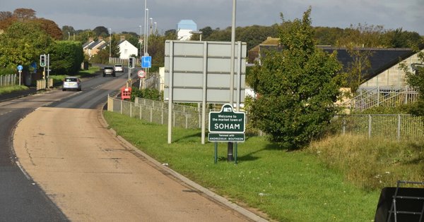 A picture of a road entering Soham, Cambridgeshire