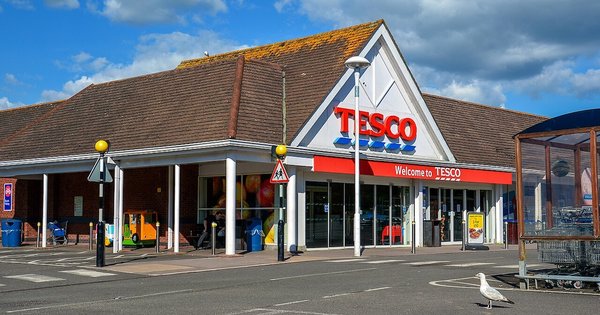 Photo of a Tesco storefront