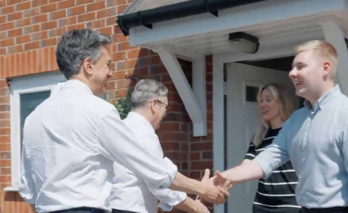 Screengrab of video of Keir Starmer visiting Nicola