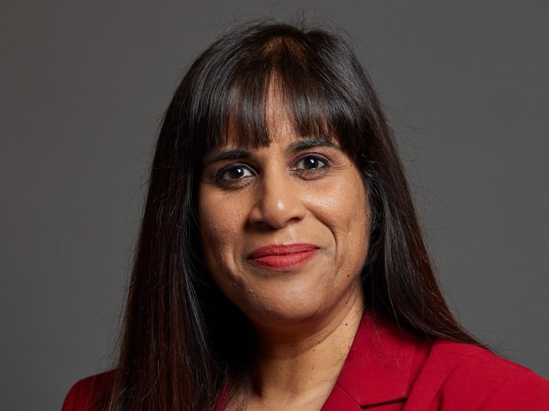 The official portrait of Sureena Brackenridge, Labour MP for Wolverhampton North East.