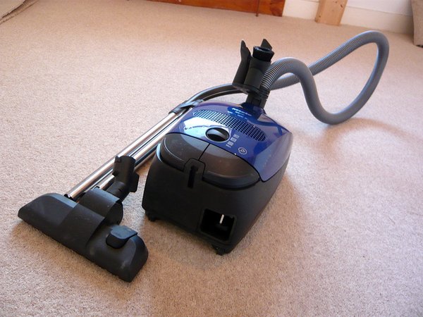 ff-wp-files/2014/09/Vacuum-cleaner.jpg