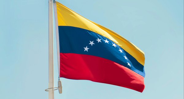 A picture of the Venezuelan flag.