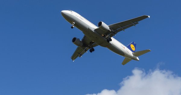 aeroplane_sky.jpg