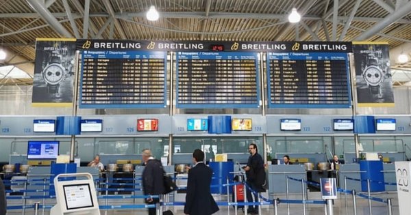 athens_airport-cropped.jpg