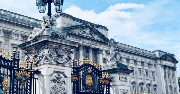 buck_palace.jpg