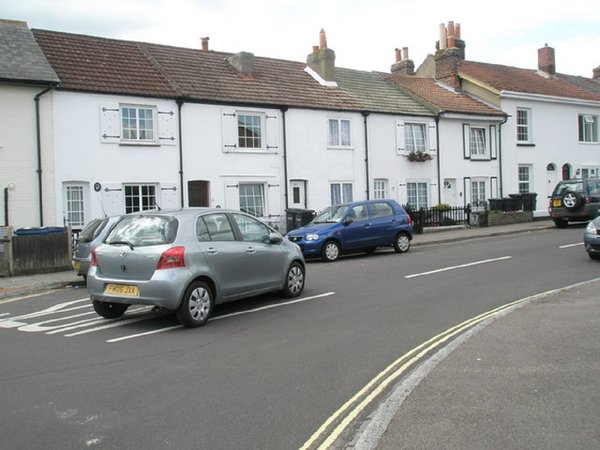 car_in_village_road_-_geograph.org.uk_-_1425938.jpg