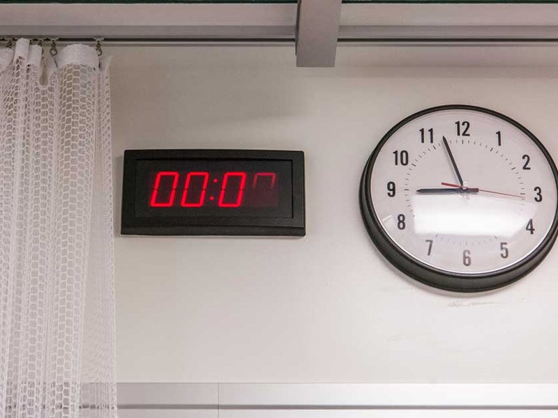 clocks-for-a&e-waiting-times.jpg