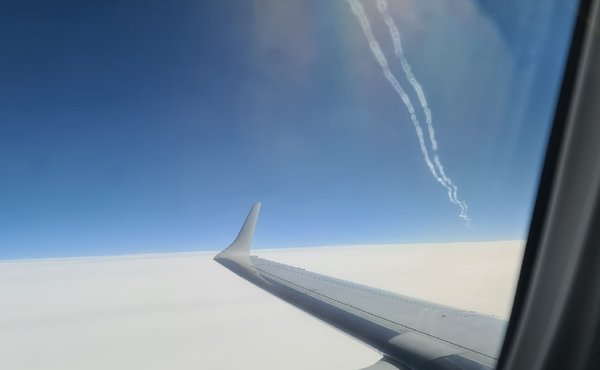 contrail_flyby.jpg