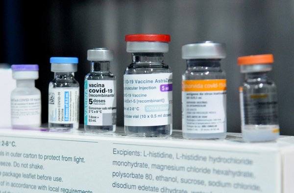 covid-19_vaccines_(2021)_c.jpg