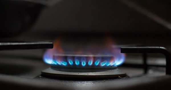 cropped_26_oct_gas_stove_flame.jpg