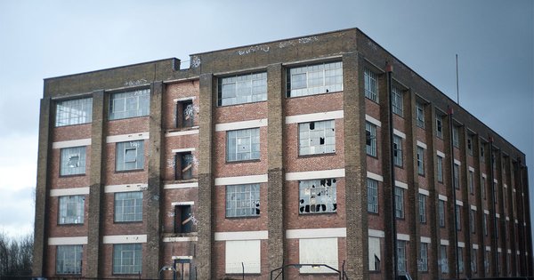 derelict-building-poverty.jpg