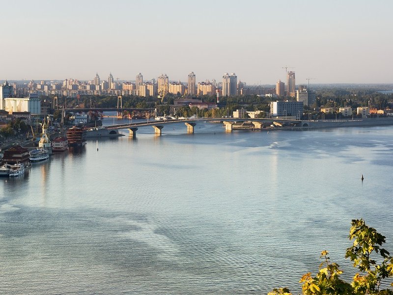 dniepr_river_in_kyiv.jpg