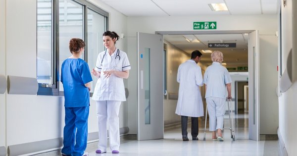 doctors_and_nurses.jpg