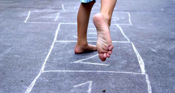 e8gm13_hopscotch.jpg