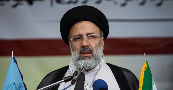 ebrahim_raisi_delivers_speech_at_a_rally_1.jpg