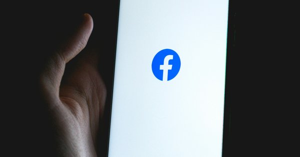 facebook_logo_resized.jpg