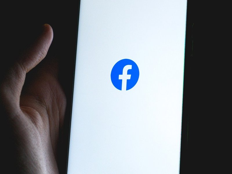 facebookk.jpg