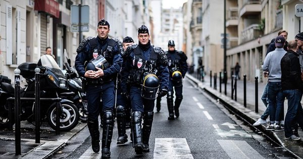 french_riot_police-_cropped.jpg