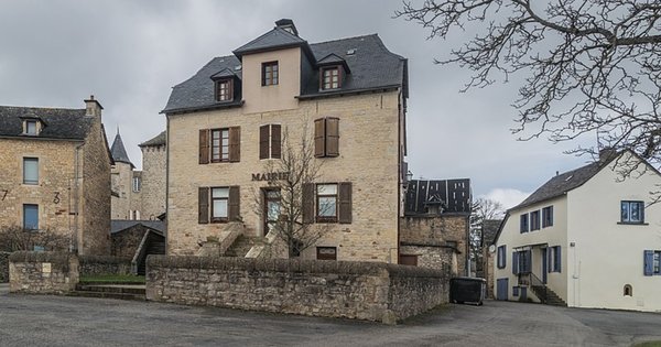 french_town-_cropped.jpg