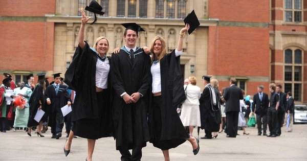half-a-million-fewer-men-at-university.jpg