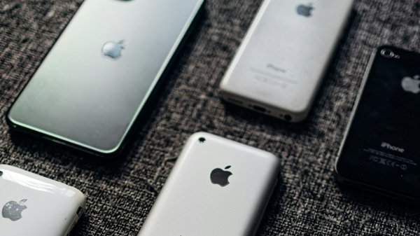 iphones_image_resized.jpg