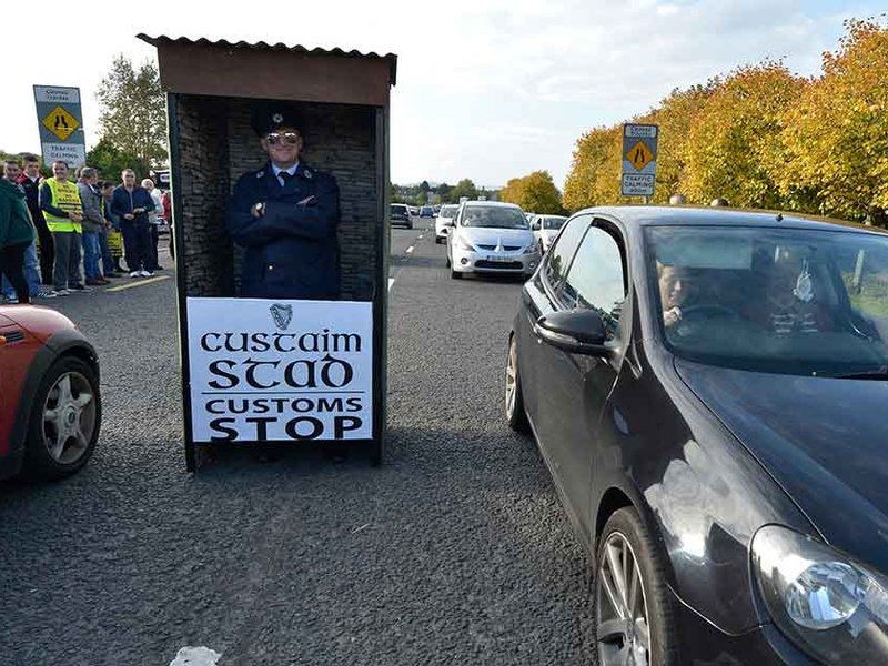 irish-border-customs-facebook.jpg