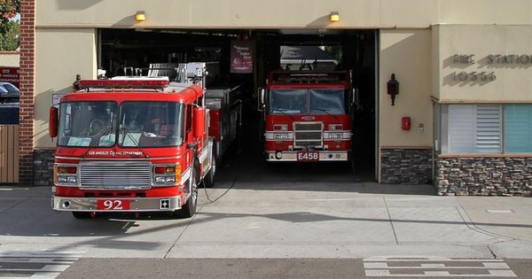 la_fire_trucks.jpg
