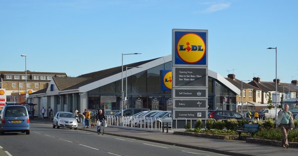 lidl_fratton_-_geograph.org.uk_-_6443101.jpg