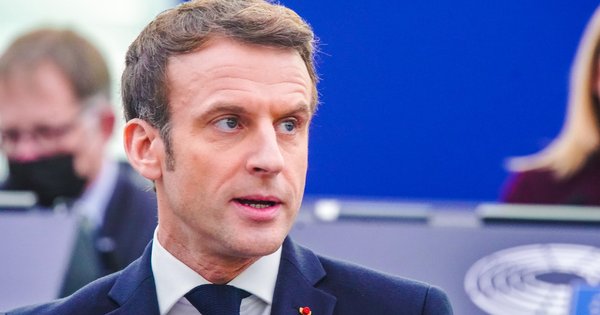 macron_resized.jpg