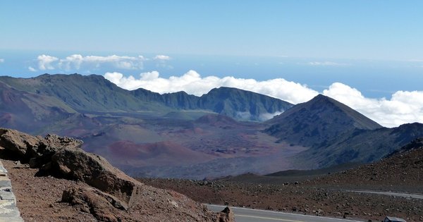 maui_mountains-_cropped.jpg